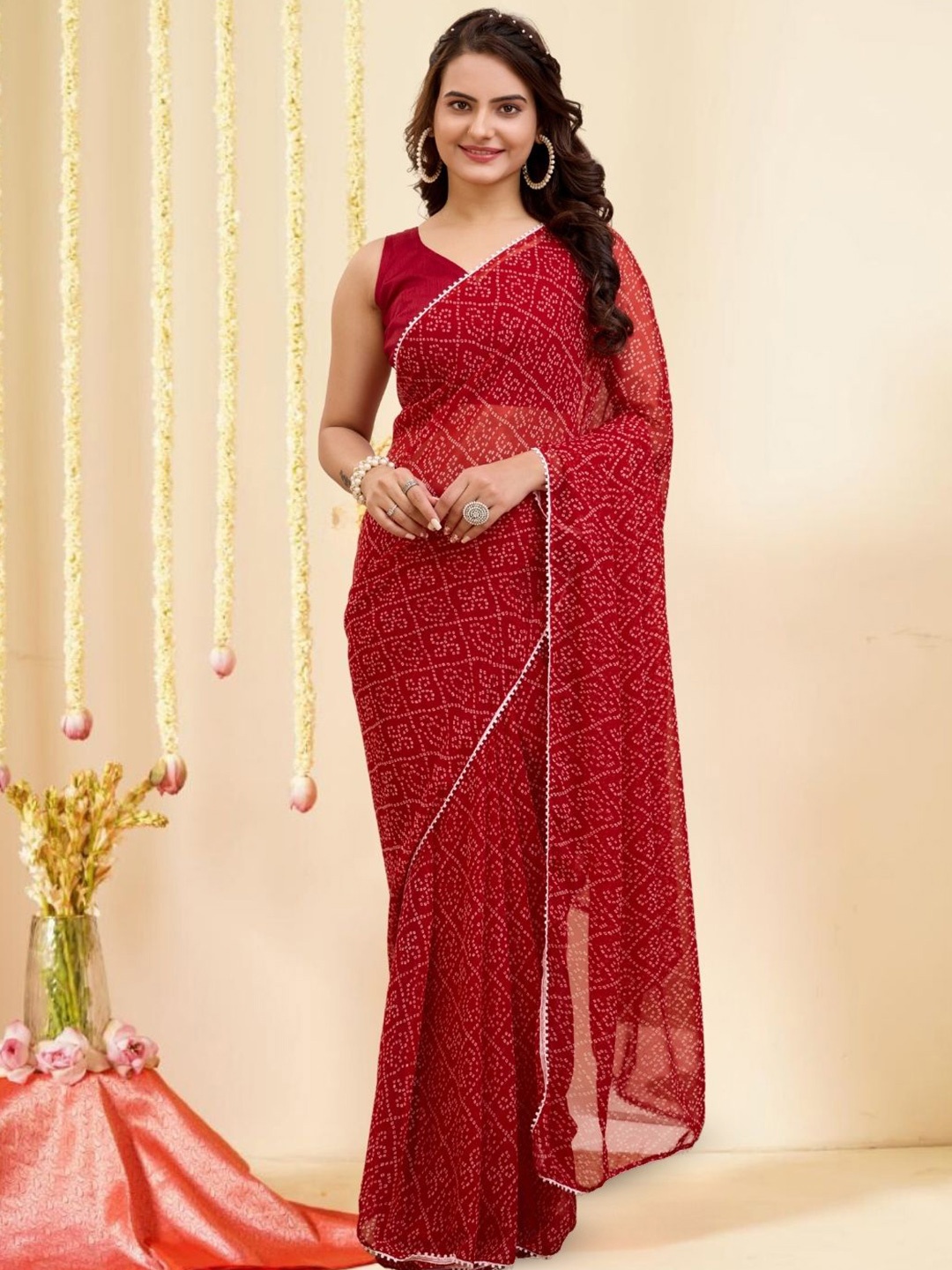 

MAGMINA Bandhani Printed Saree, Maroon