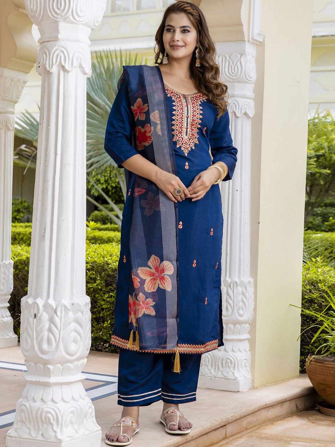 

VredeVogel Women Ethnic Motifs Embroidered Regular Kurta with Trousers & With Dupatta, Blue