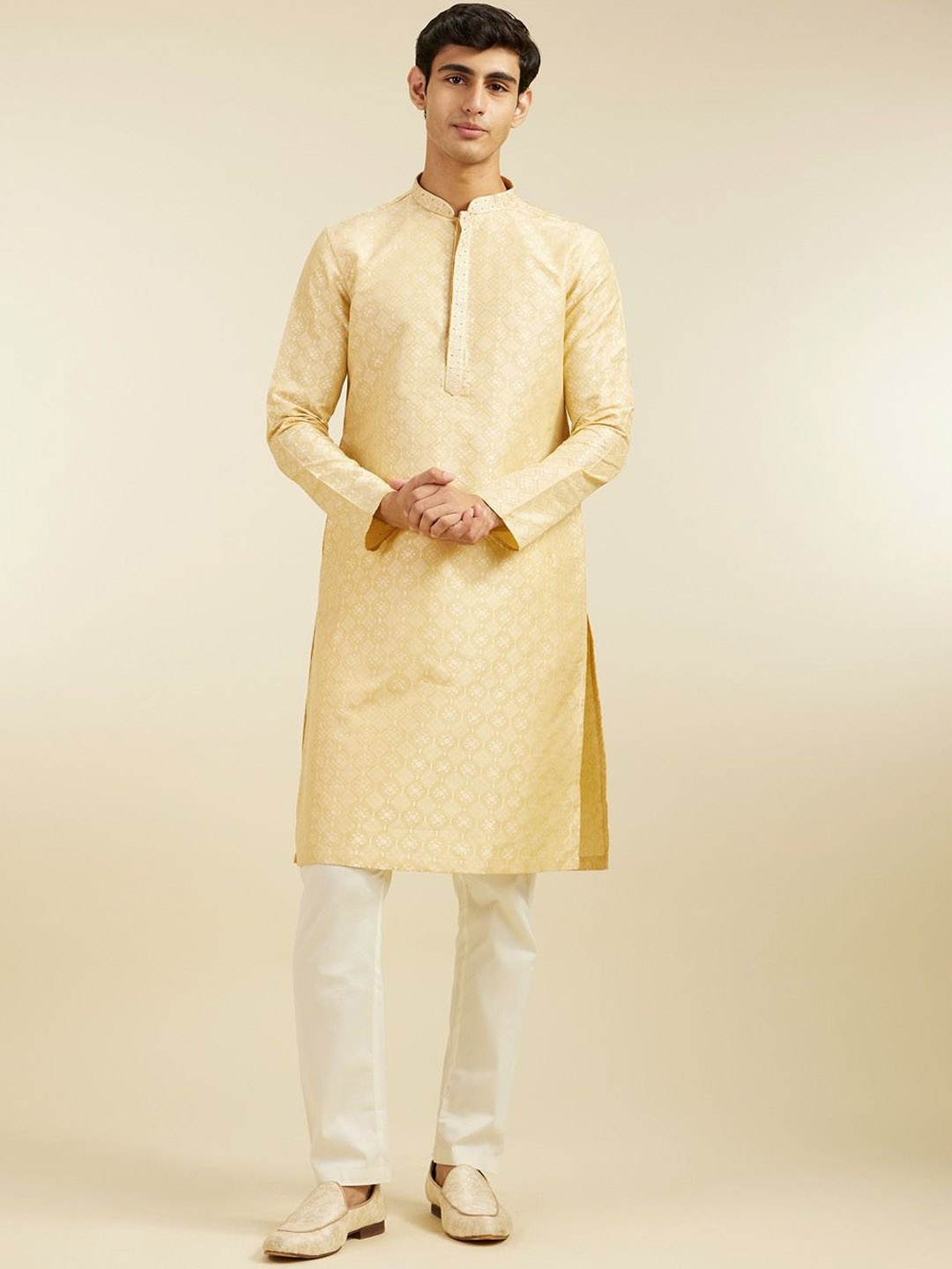 

Diwas by Manyavar Geometric Woven Design Thread Work Mandarin Collar Straight Kurta, Beige