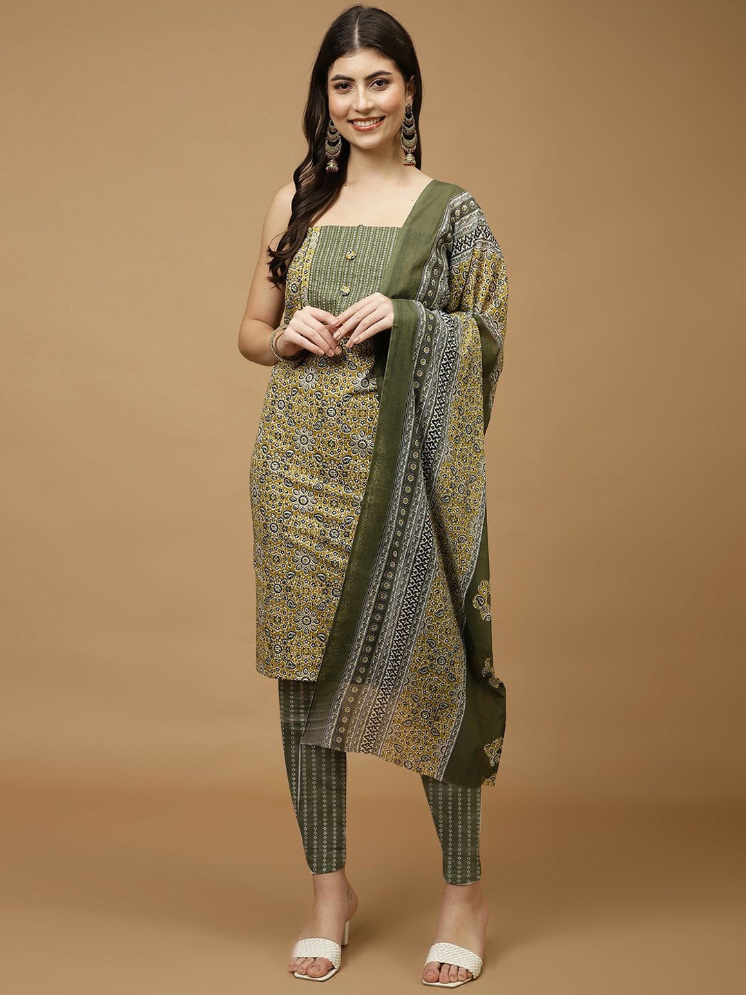 

Meena Bazaar Printed Unstitched Dress Material, Green