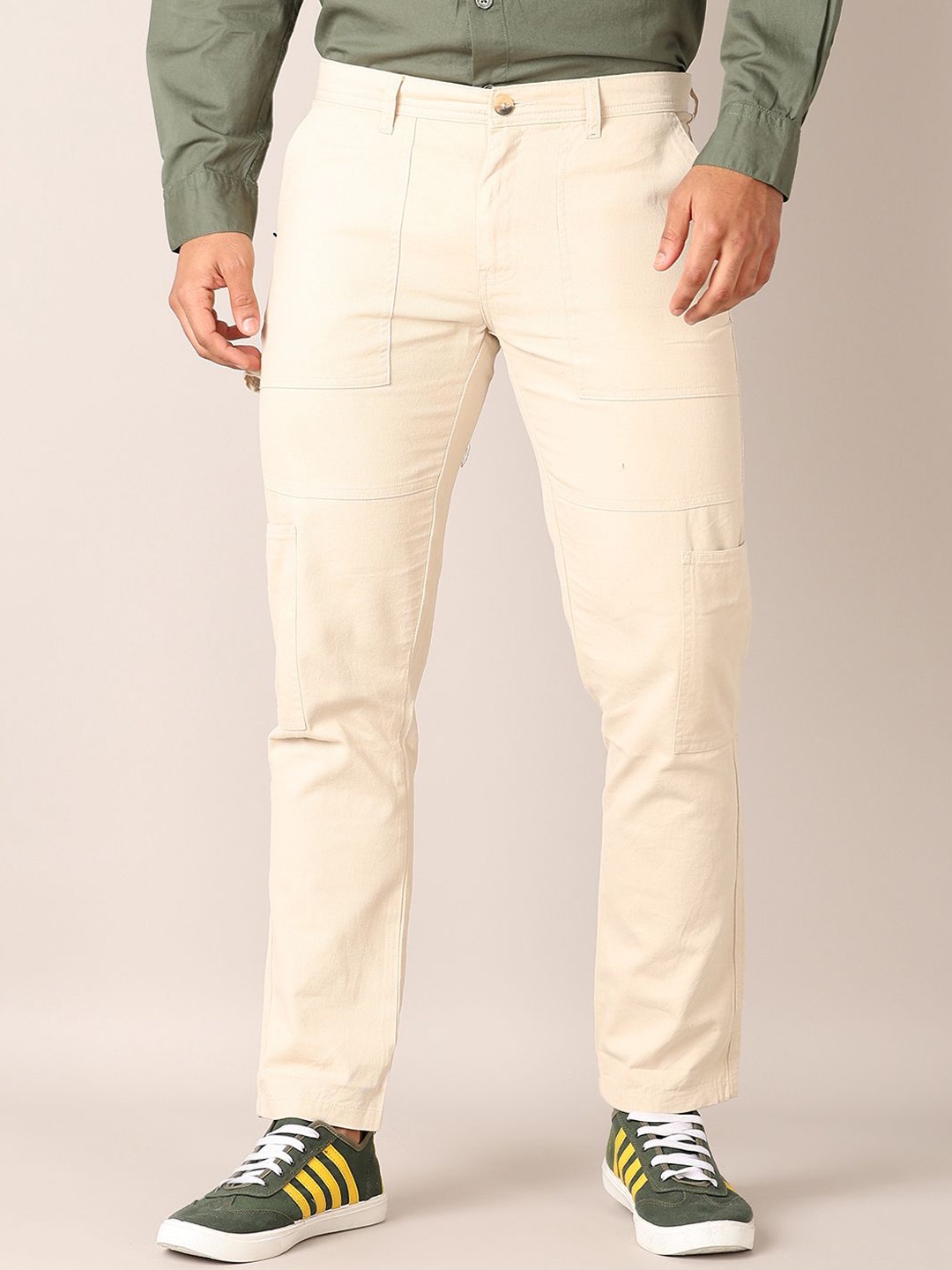 

V-Mart Men Regular Fit Cargos Trousers, Cream