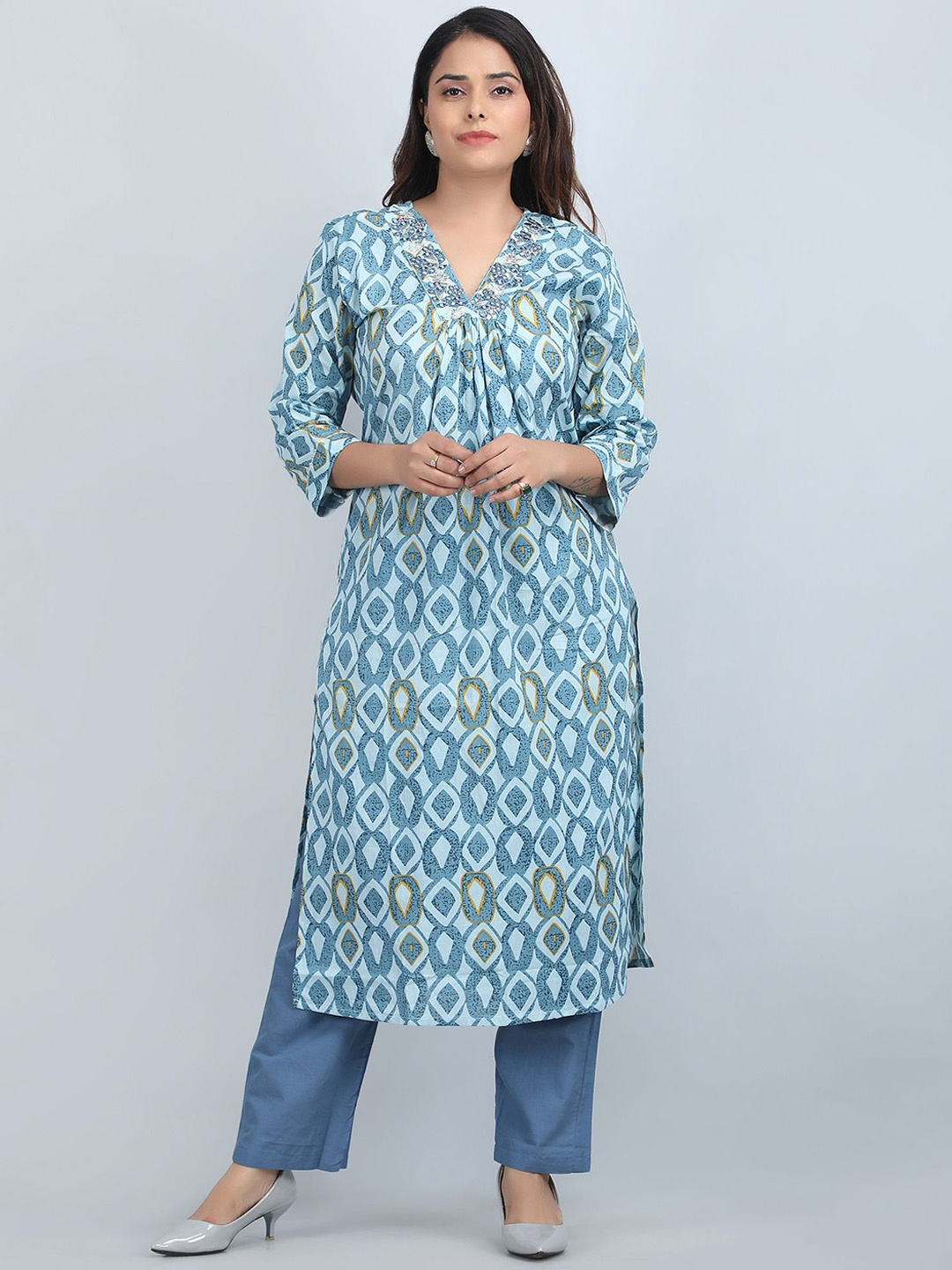 

SHIFORY Women Printed Pleated Pure Cotton Kurta with Trousers, Green