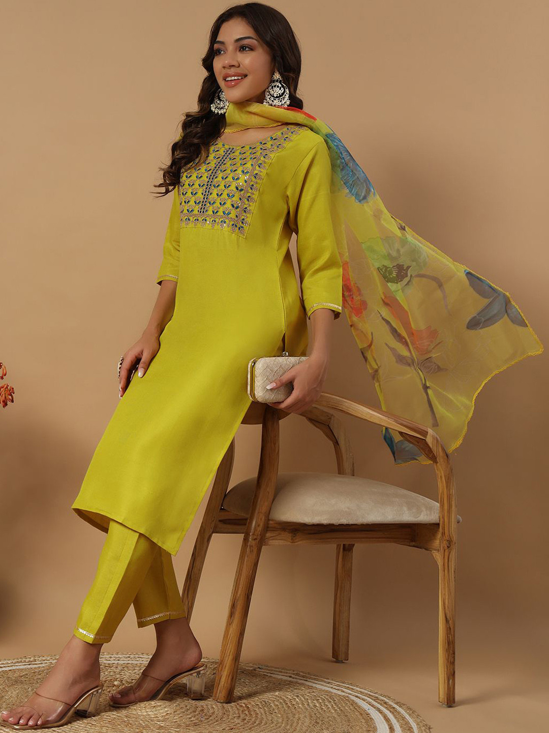 

VredeVogel Floral Yoke Design Regular Sequinned Kurta With Trousers & Dupatta, Green