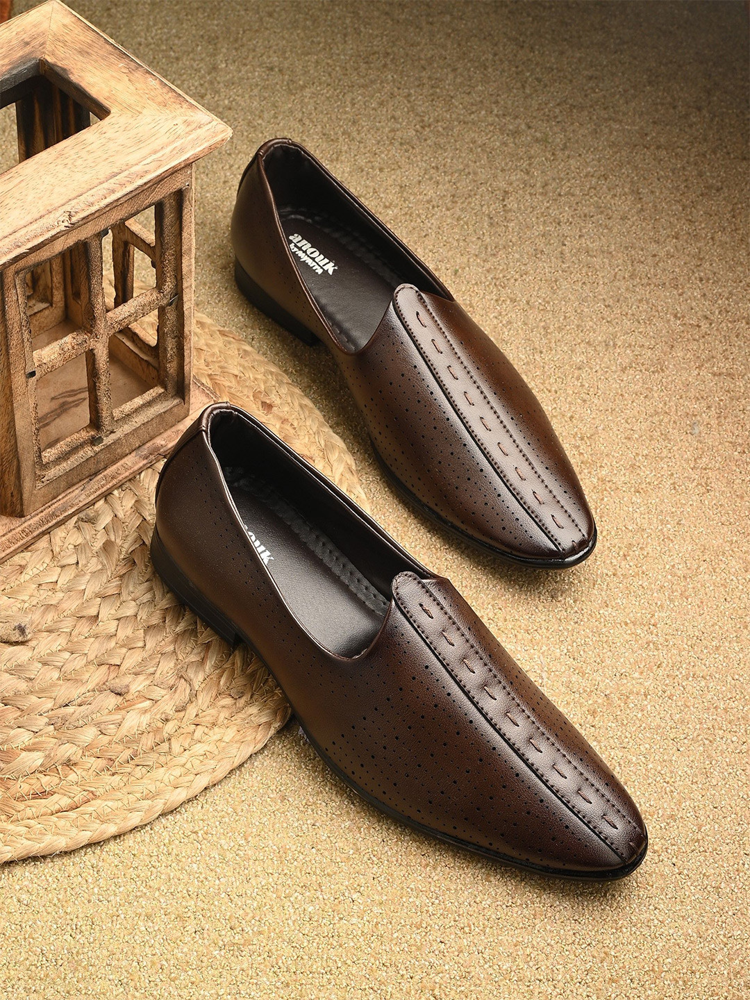 

Anouk Men PU Shoe-Style Sandals, Brown