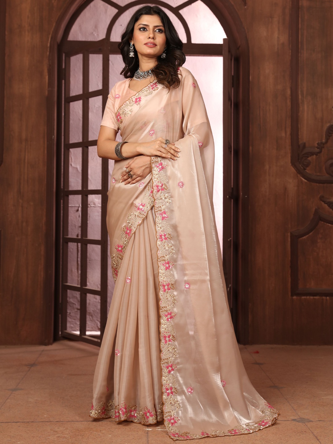 

VIRICA Floral Embroidered Silk Blend Saree, Beige