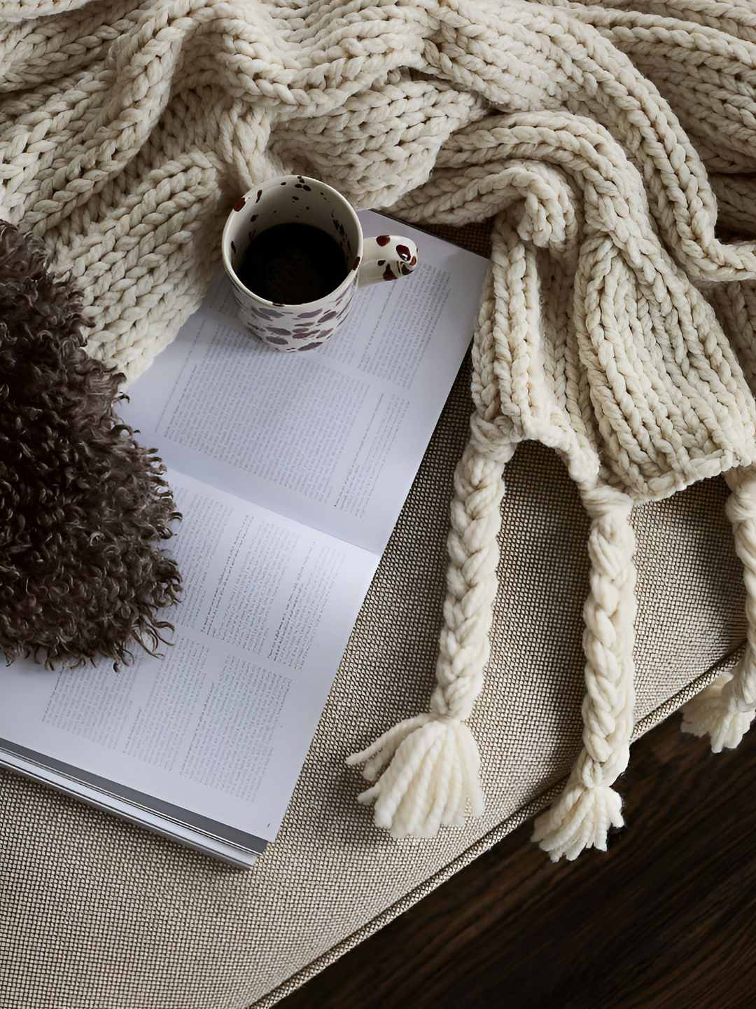 

H&M White Tasselled Blankets