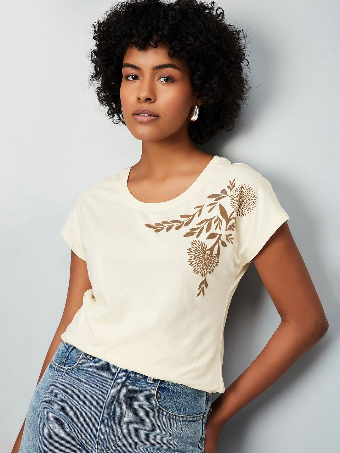 

max Women Floral Printed Round Neck Cotton T-shirt, Beige