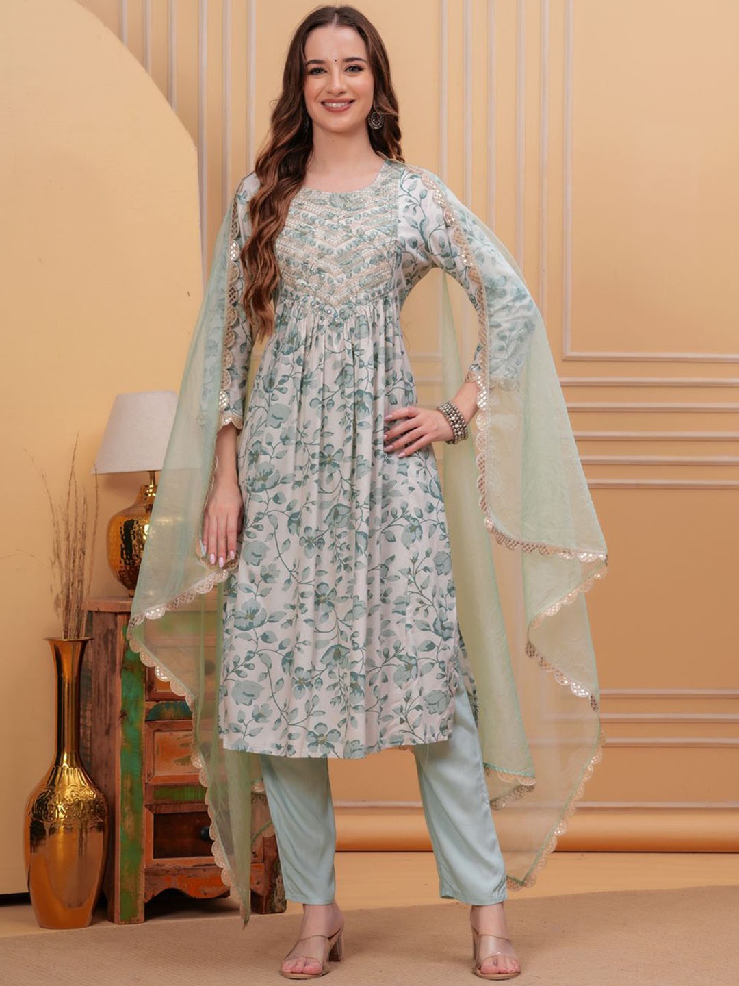

JVSP FASHION Women Floral Embroidered Regular Pure Cotton Kurta with Trousers & With Dupatta, White