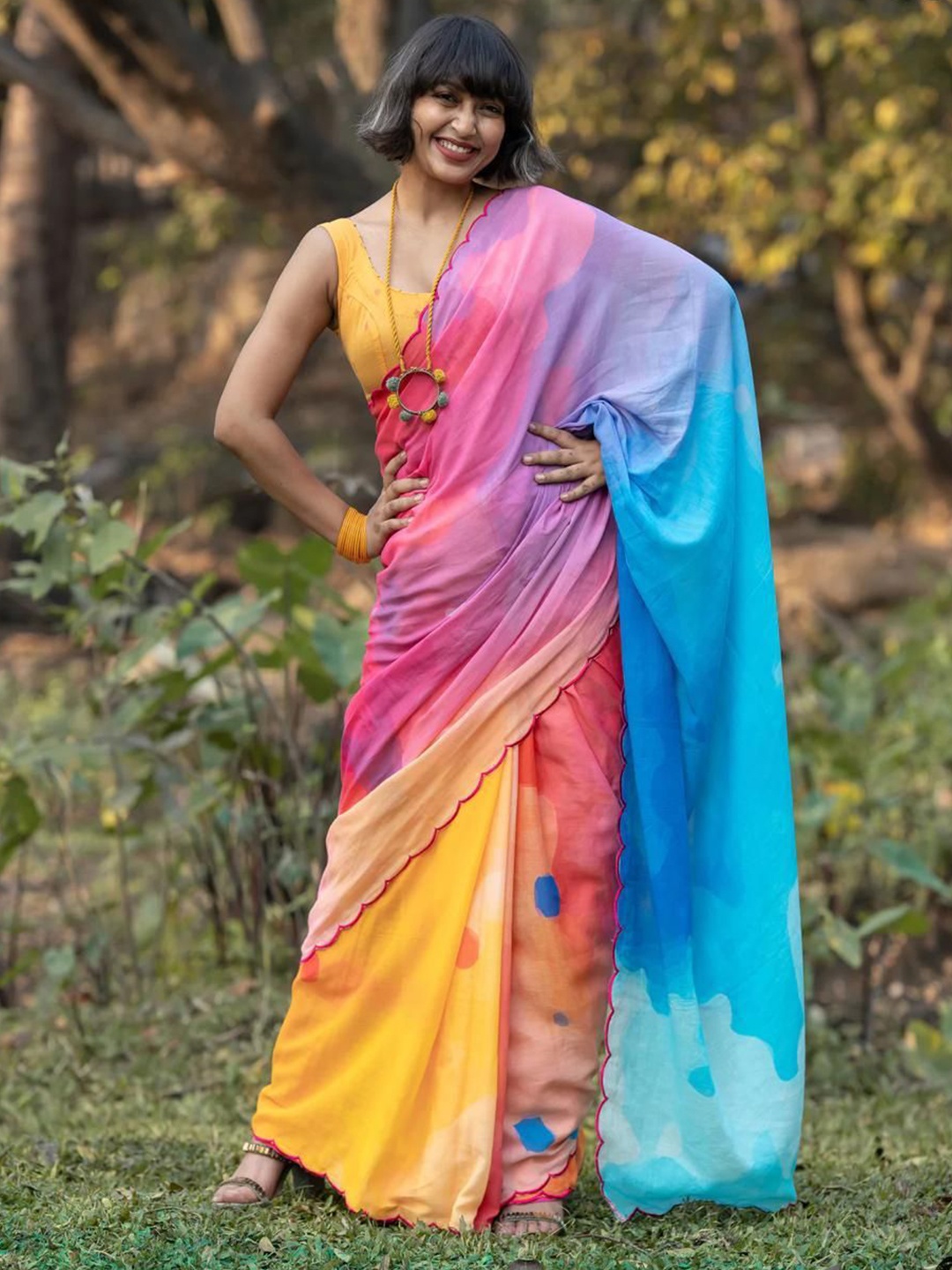 

STAVA CREATION Colourblocked Embroidered Saree, Pink