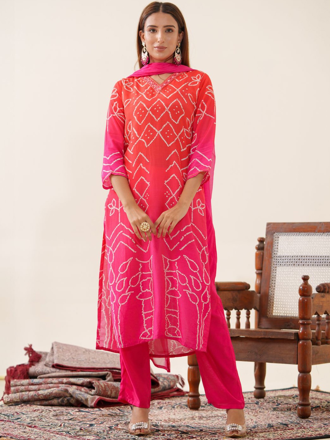 

House of Pataudi Bandhani Woven Design Thread Work Straight Kurta With Trousers & Dupatta, Pink