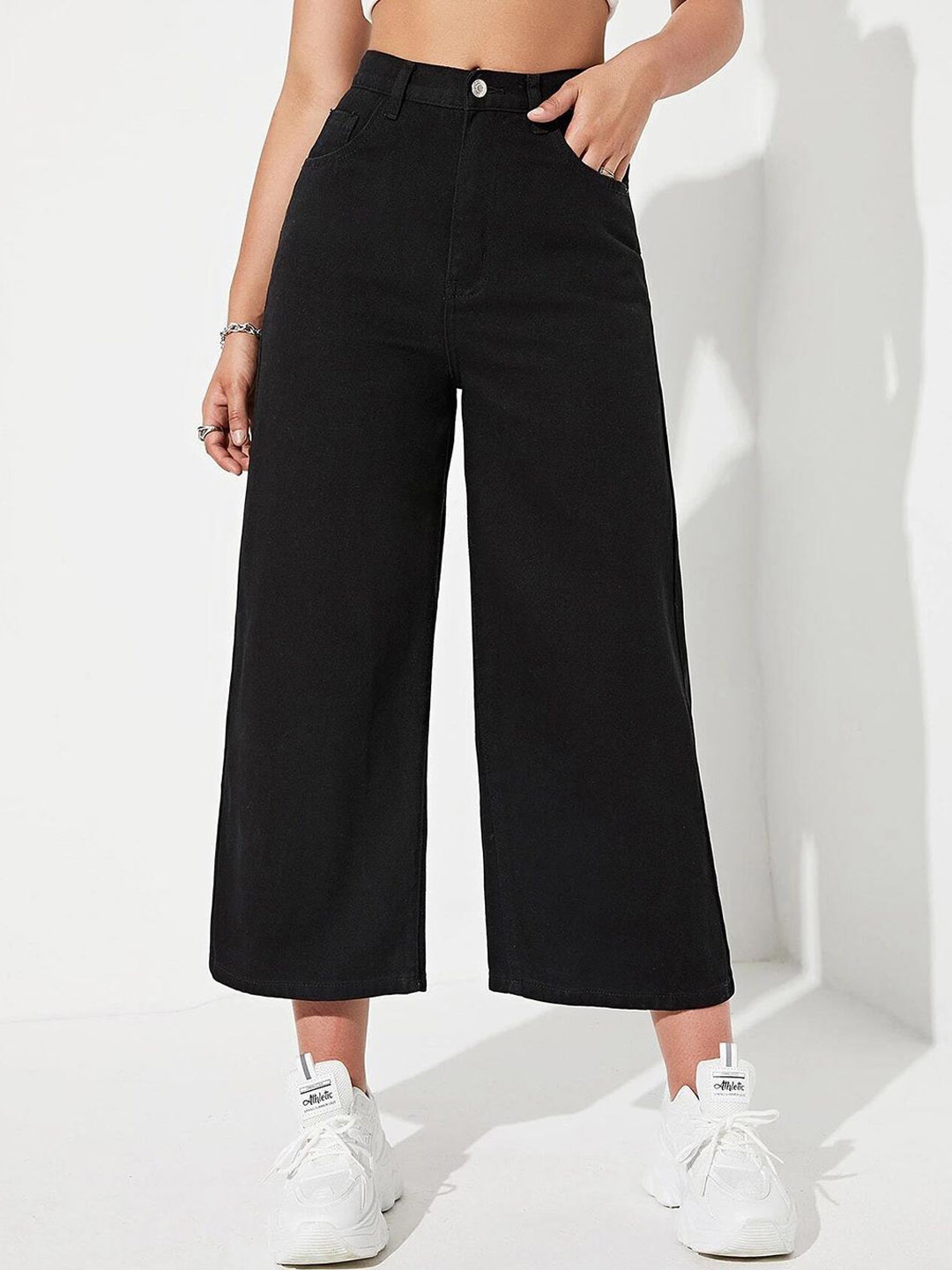 

Kotty Women Flared High-Rise Stretchable Jeans, Black