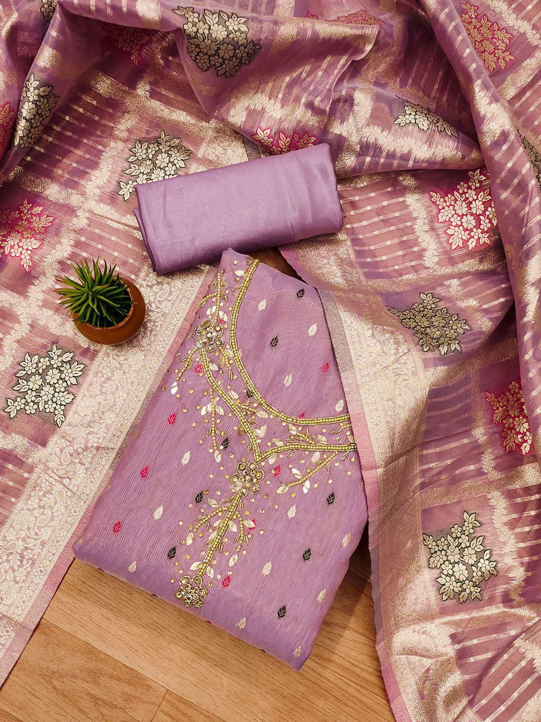 

Lilots Unstitched Dress Material, Lavender