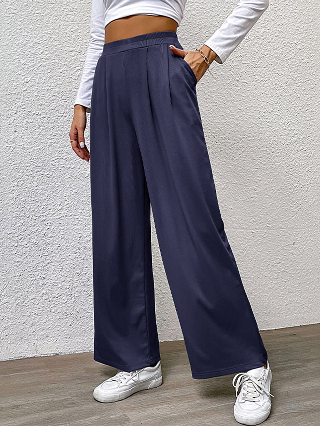 

HERE&NOW Women Regular Fit Pleated Parallel Trouser, Navy blue