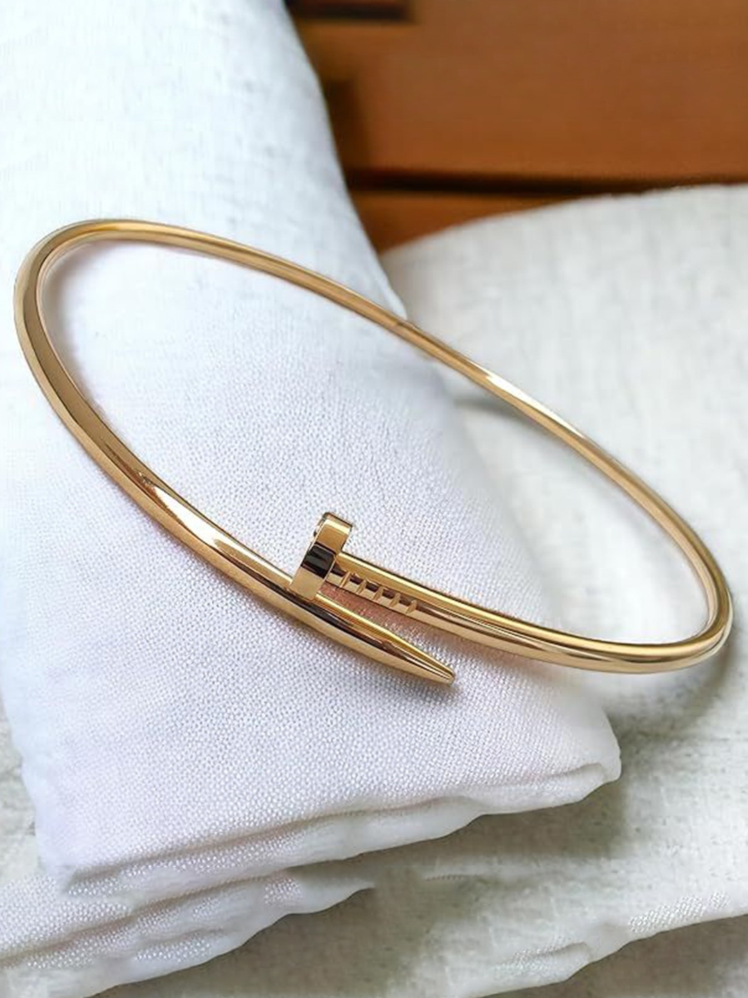 

MEENAZ Gold-Plated Stainless Steel Anti Tarnish Choker Necklace