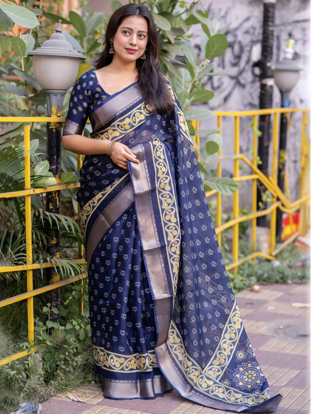 

STAVA CREATION Floral Printed Woven Design Zari Saree, Blue