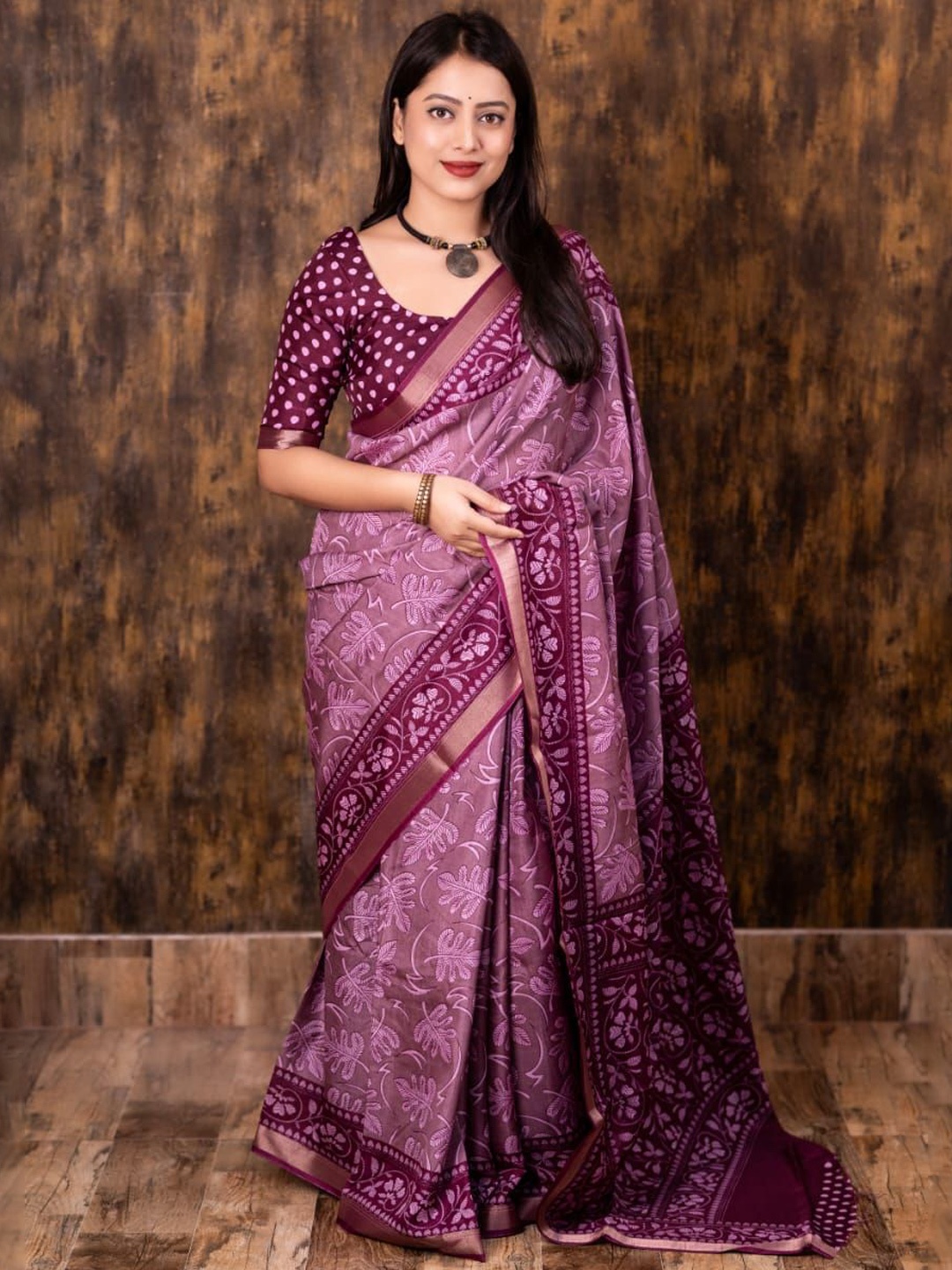 

STAVA CREATION Ethnic Motifs Printed Zari Saree, Purple