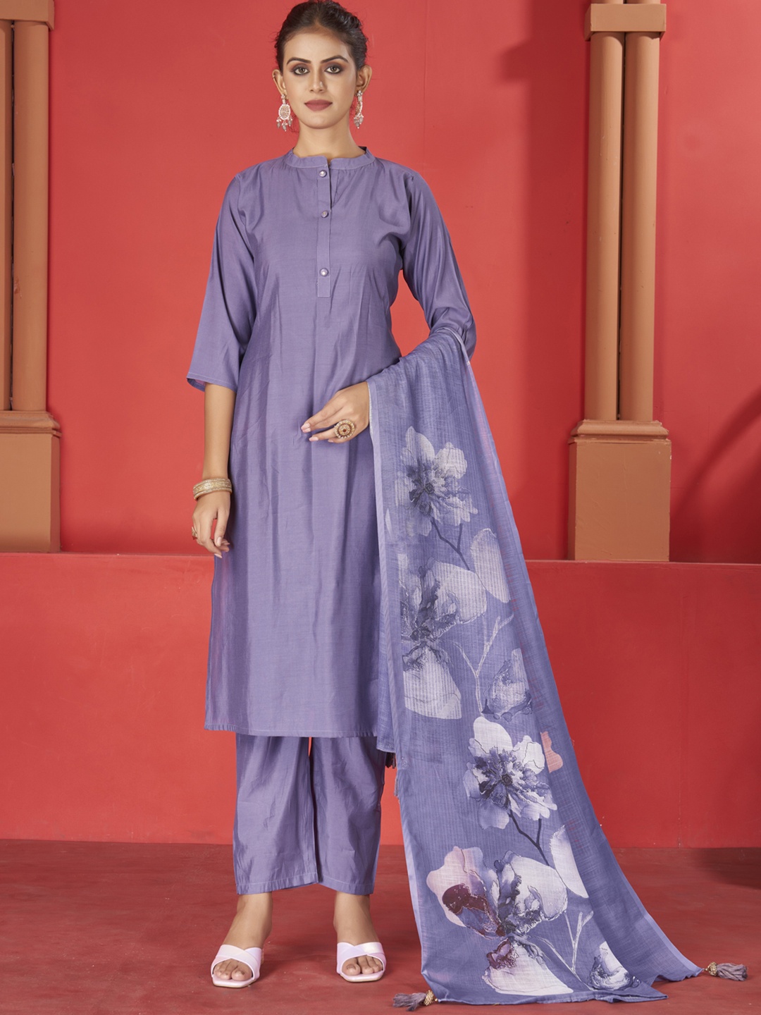 

STYLE SAMSARA Mandarin Collar Art Silk Regular Straight Kurta with Trousers & Dupatta, Lavender