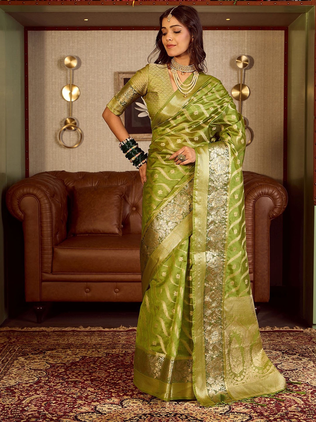 

Sangria Woven Design Zari Organza Banarasi Saree, Green