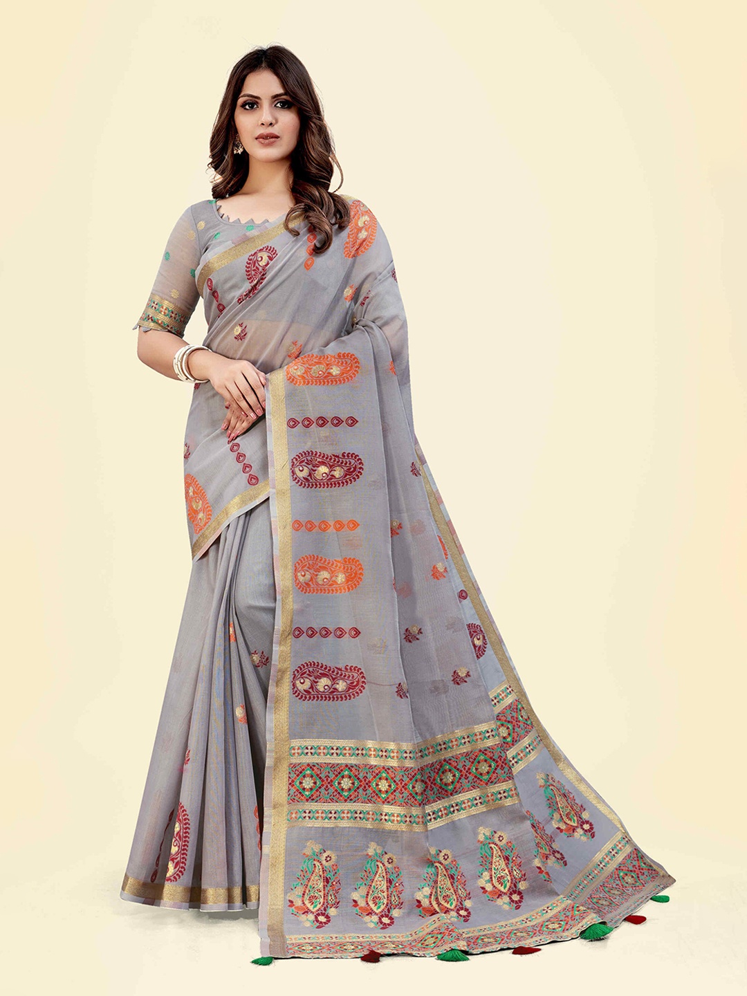 

SARHA Woven Design Pure Cotton Saree With Zari Border, Grey