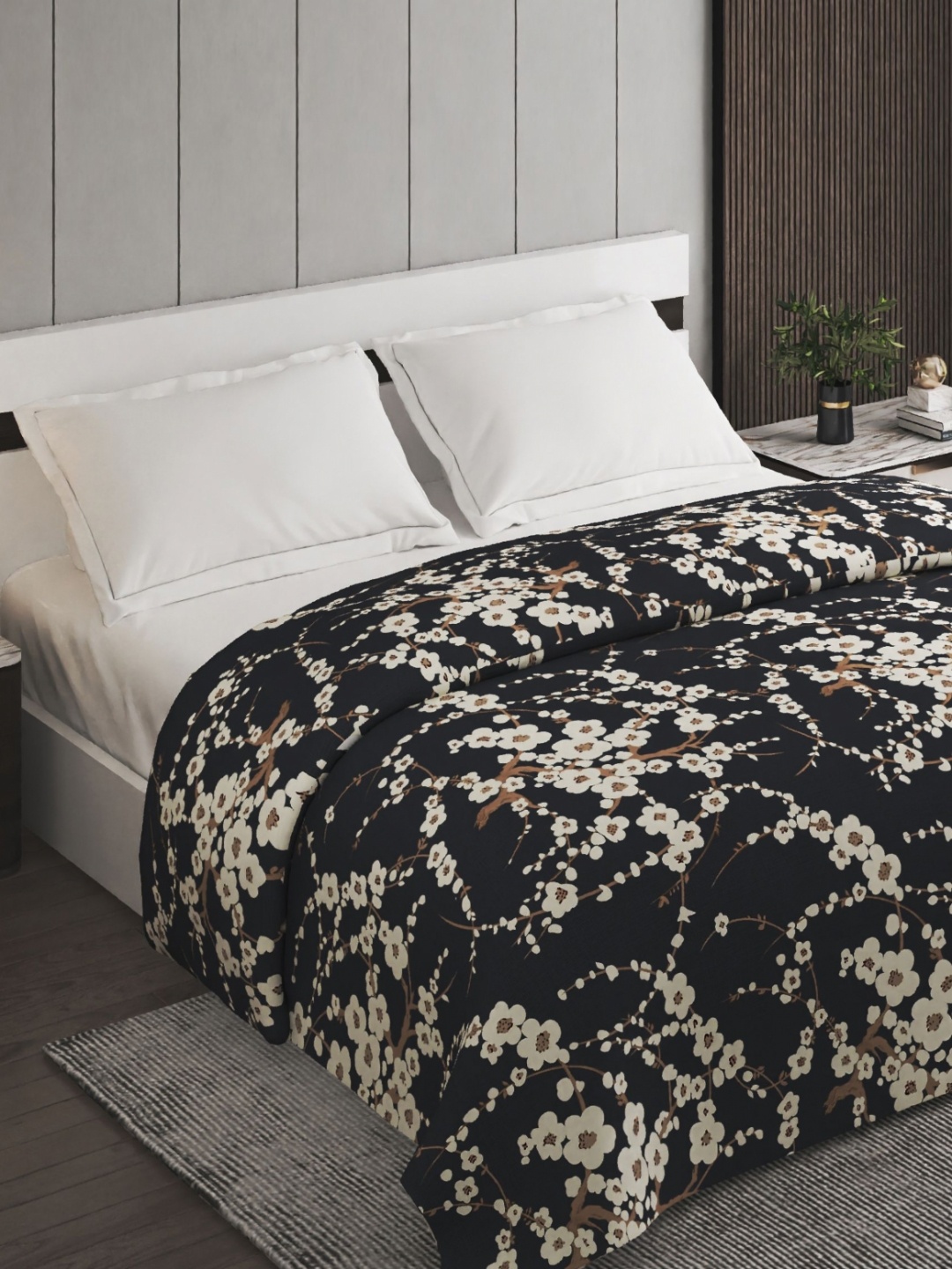 

Home Centre Corsica Juniper Black Floral 150 GSM Double Bed Comforter