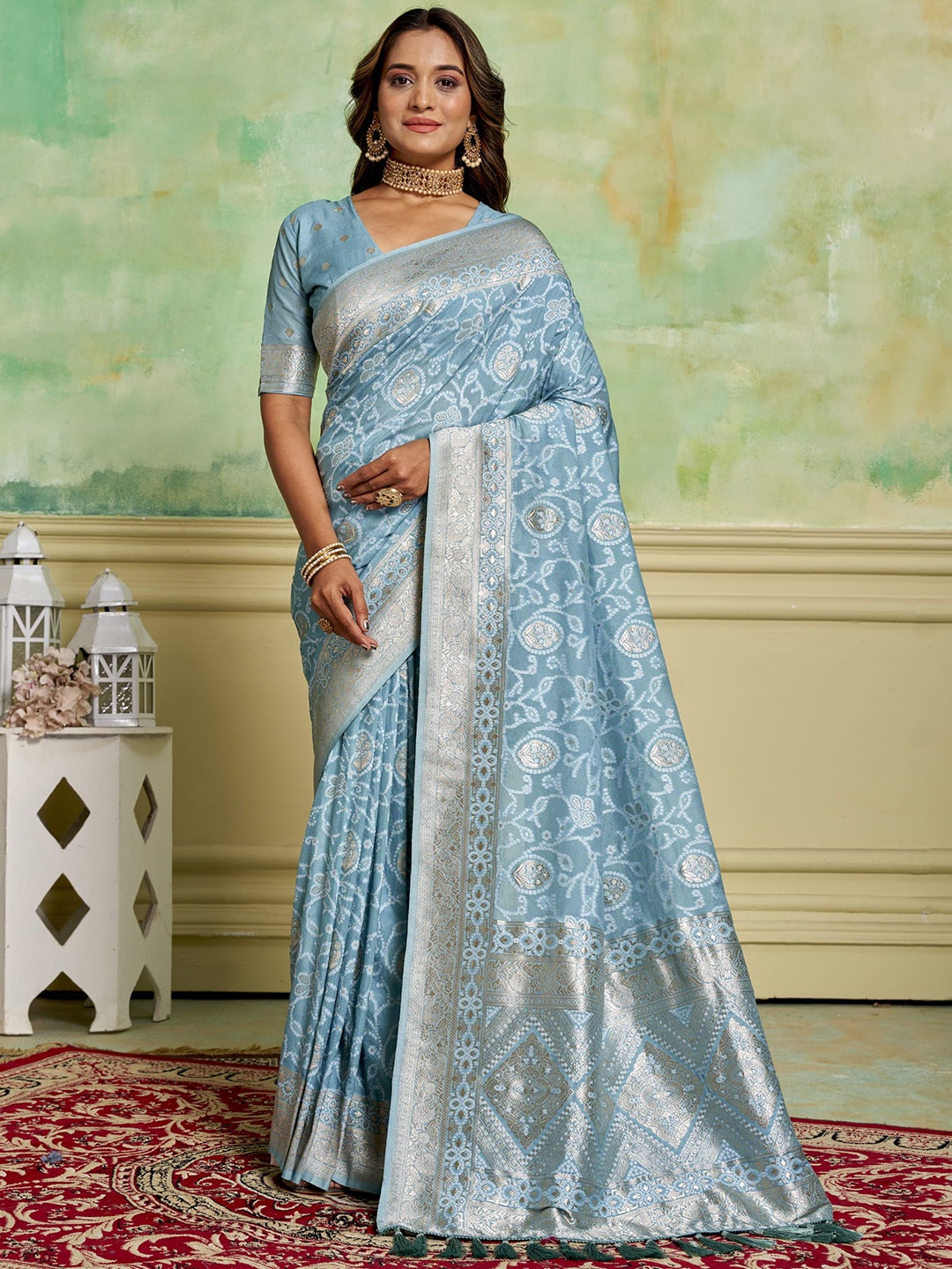 

KAYOMMI Bandhani Woven Design Zari Pure Crepe Banarasi Saree, Turquoise blue