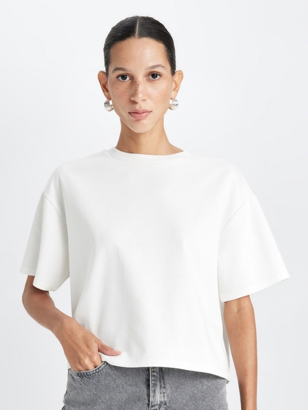 

DeFacto Women Applique T-shirt, Na