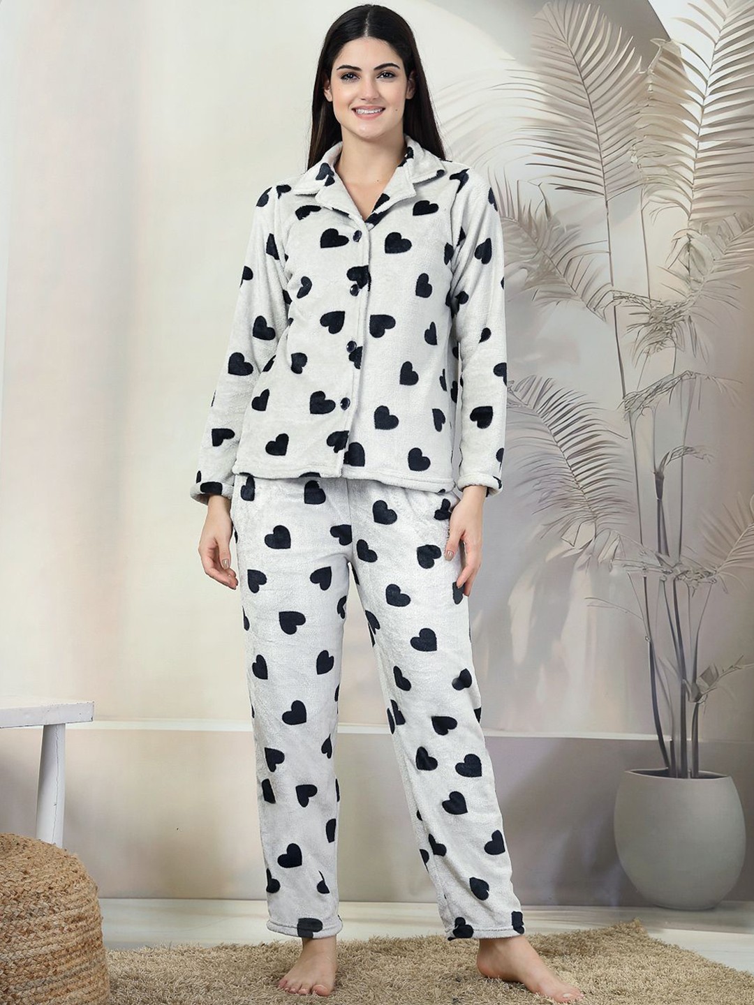 

FABINALIV Abstract Lapel Collar Winter Night Suit with Button Closure, White
