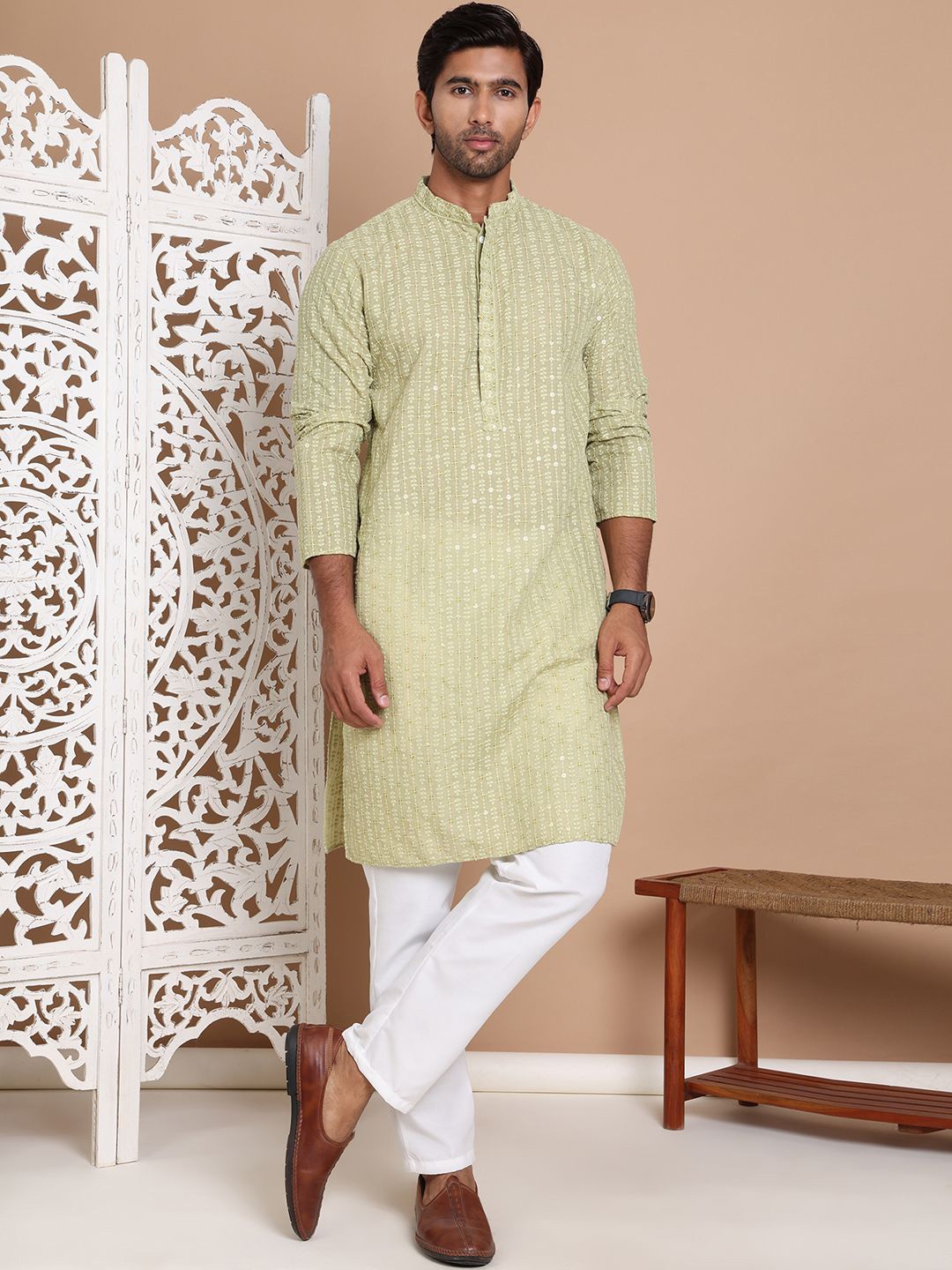 

Anouk Men Floral Embroidered Regular Sequinned Pure Cotton Kurta with Pyjamas, Green