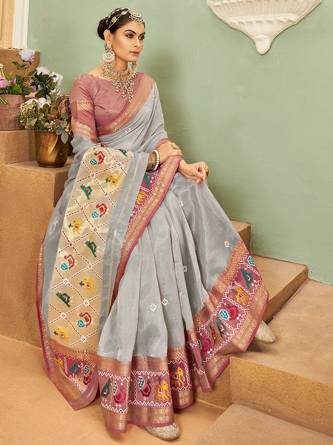 

KAVINDI Woven Design Zari Patola Saree, Grey