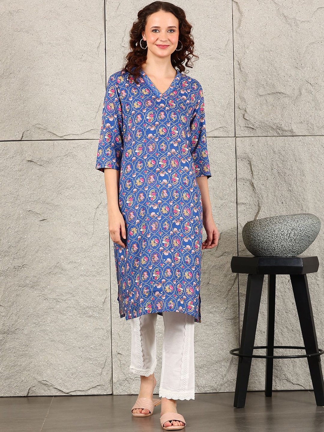 

W Women Floral Printed Flared Sleeves Thread Work Kurta, Blue