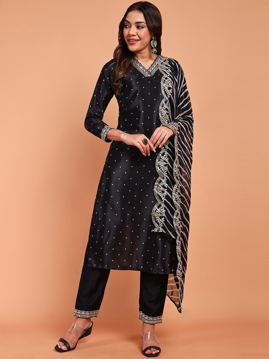 

DISHWA FASHION Bandhani Printed Straight Sequinned Kurta with Trousers & Dupatta, Black