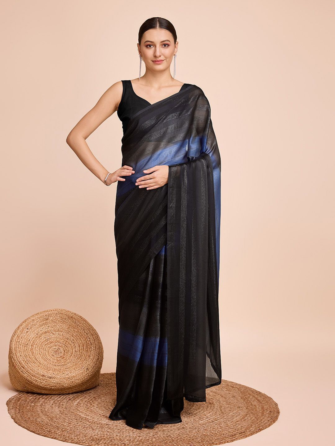 

Kriyansh Striped Saree With Blouse Piece, Blue