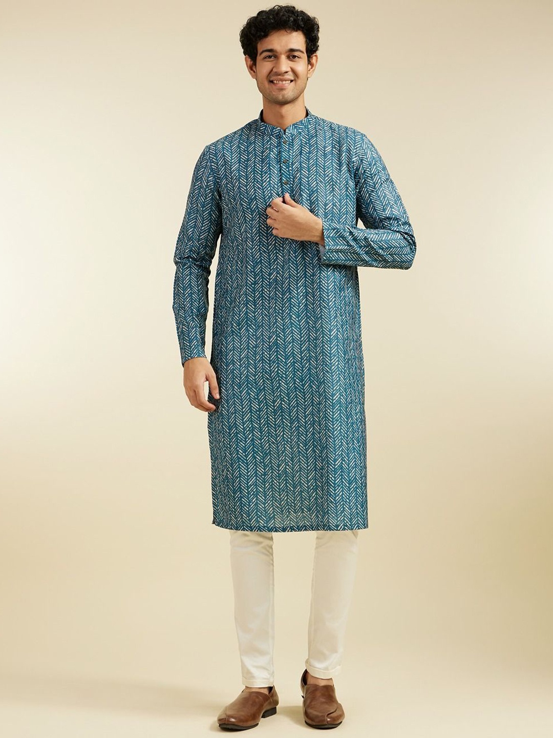 

Diwas by Manyavar Geometric Printed Mandarin Collar Straight Kurta, Teal