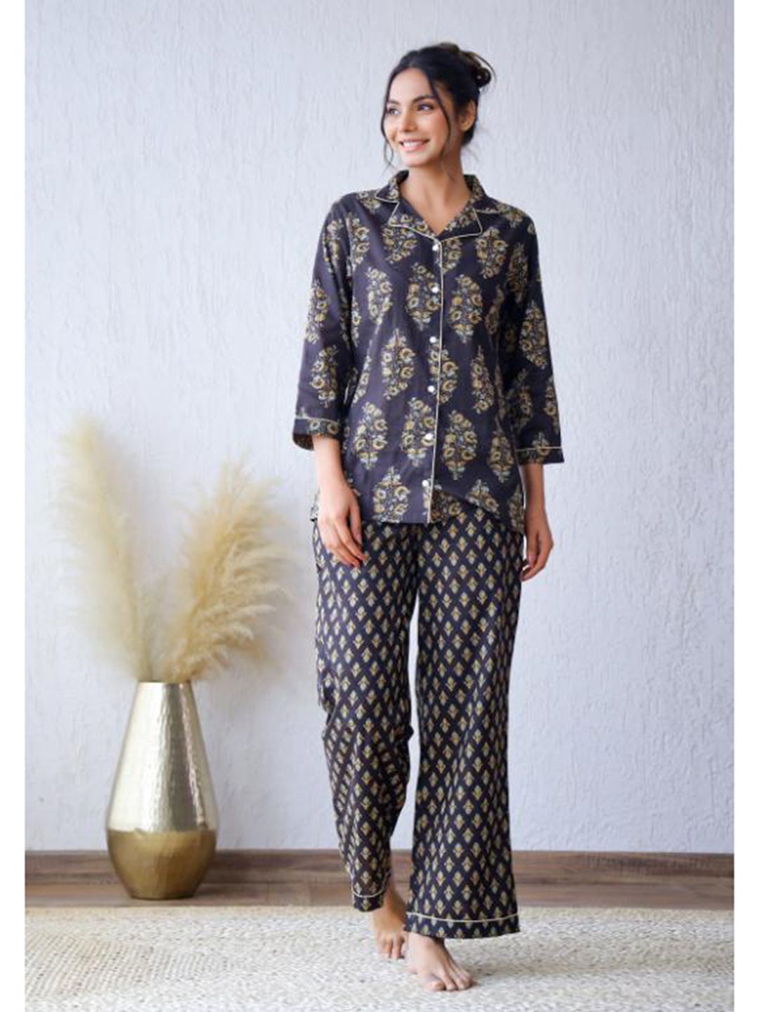 

FLAVIA CREATION Floral Printed Pure Cotton Night Suits, Grey