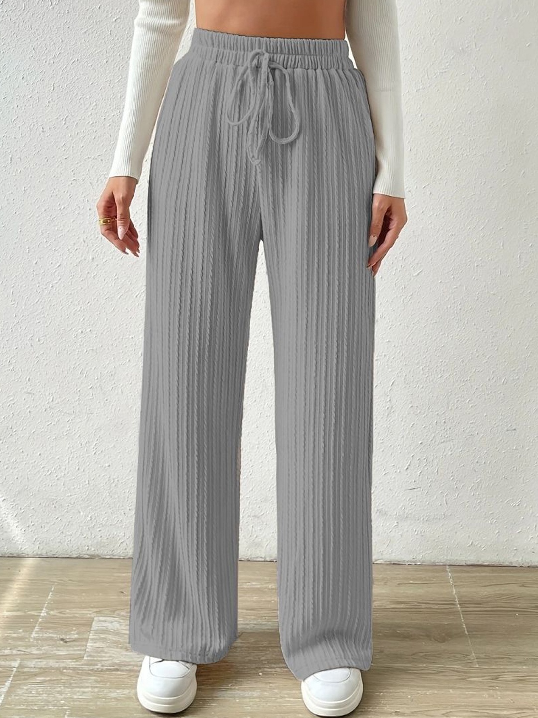 

KPOP Original Women Mid-Rise Regular Trousers, Grey