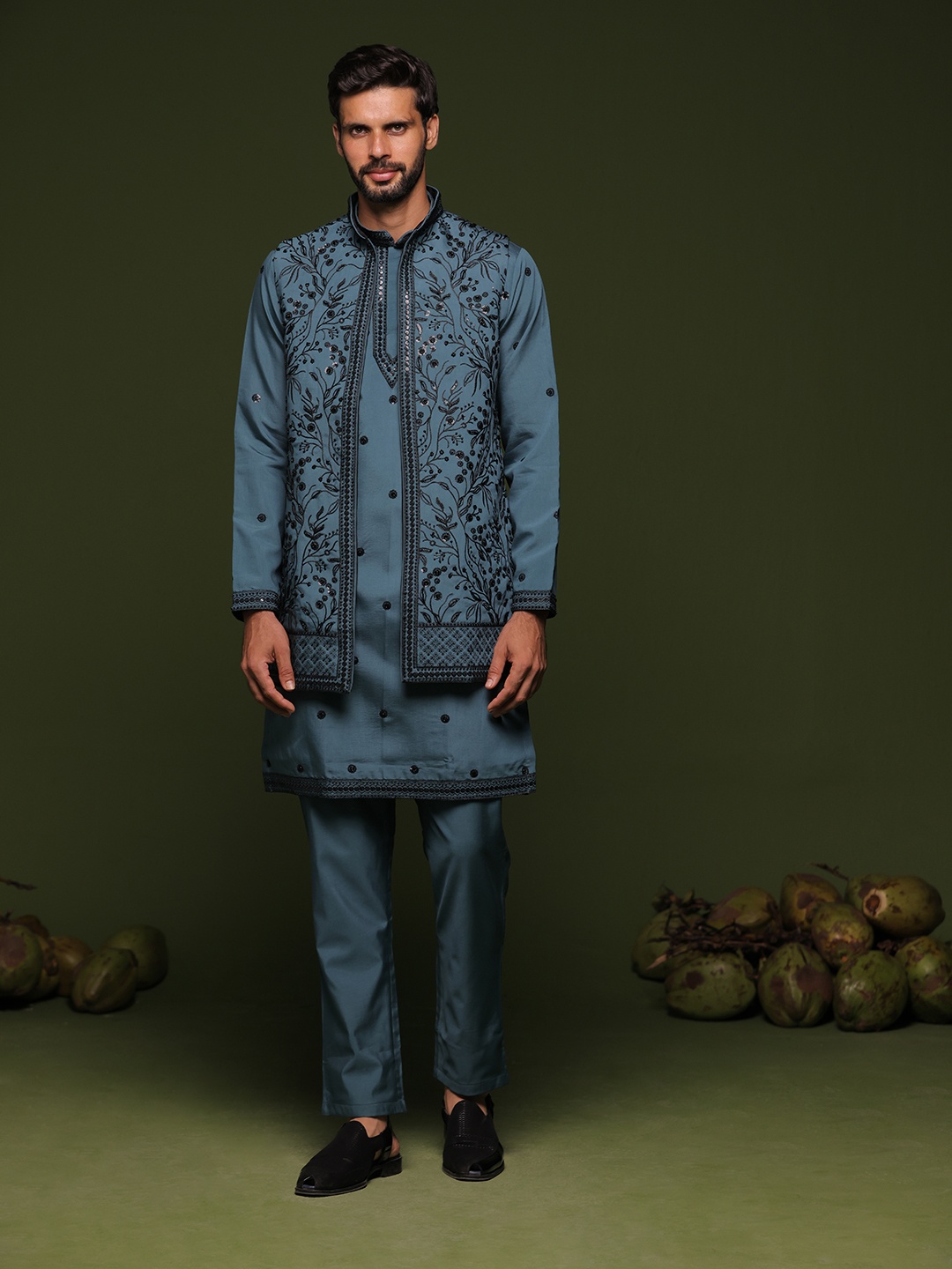 

KALPRAAG Floral Embroidered Mandarin Collar Sequinned Kurta With Trousers & Jacket, Blue