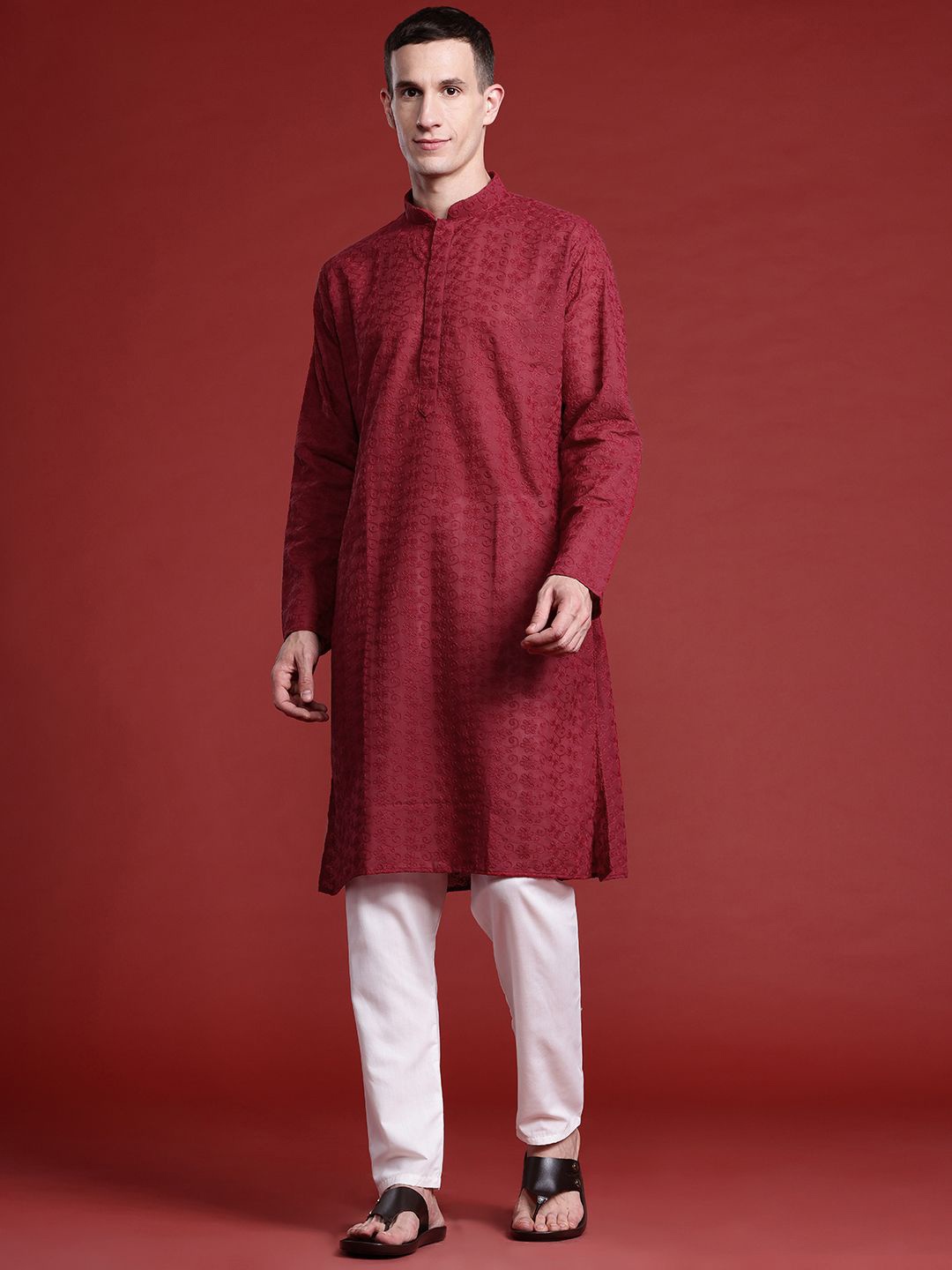 

MANQ Floral Embroidered Thread Work Mandarin Collar Pure Cotton Straight Kurta, Maroon