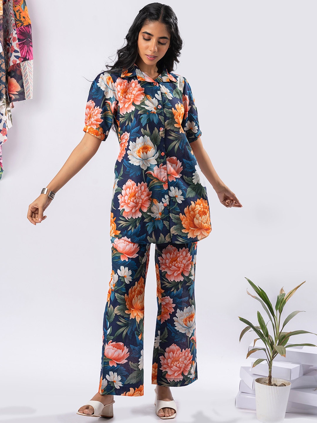 

GULABOSITABO Women Floral Printed Pure Cotton Co-ords, Navy blue