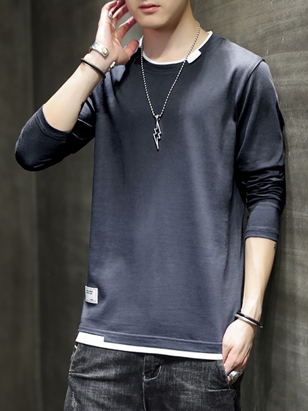 

StyleCast x Revolte Men Solid Round Neck Cotton T-shirt, Grey