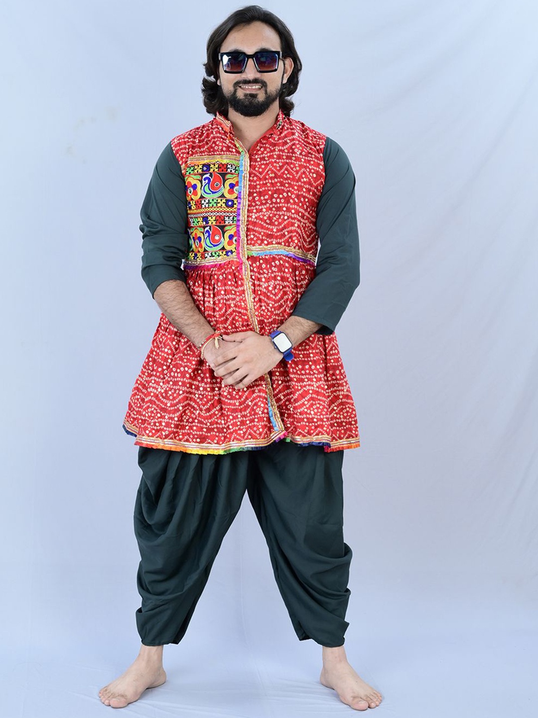 

AGLARE Men Bandhani Printed Regular Mirror Work Kurta with Dhoti Pants, Red