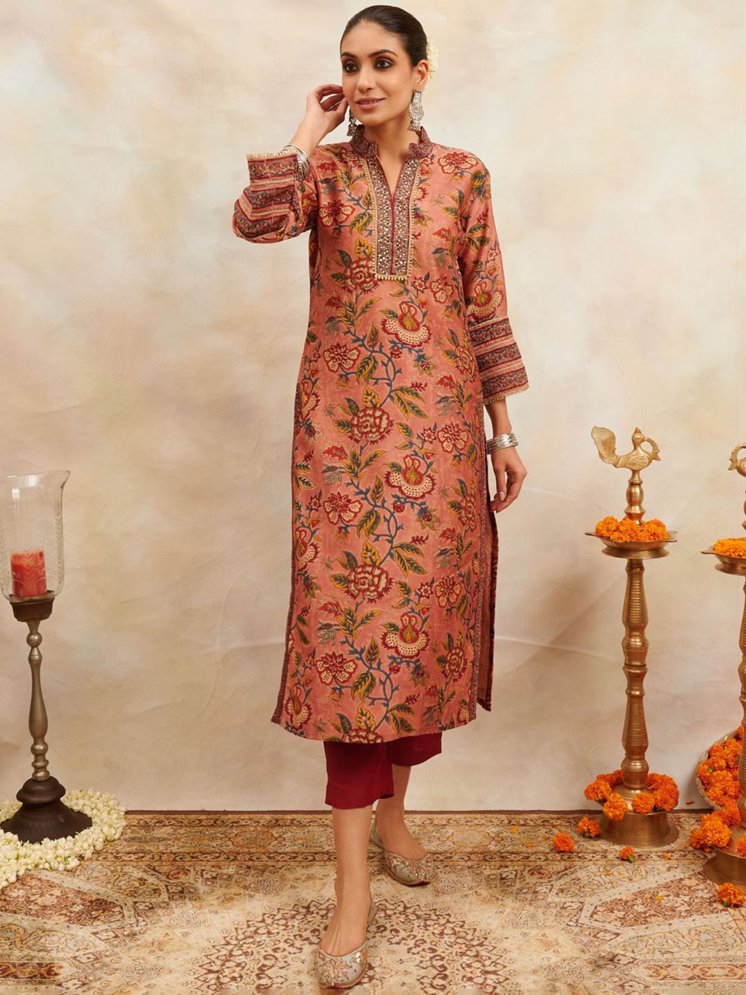 

Tahiliya Floral Printed Sequinned Chanderi Silk Straight Kurta, Rust