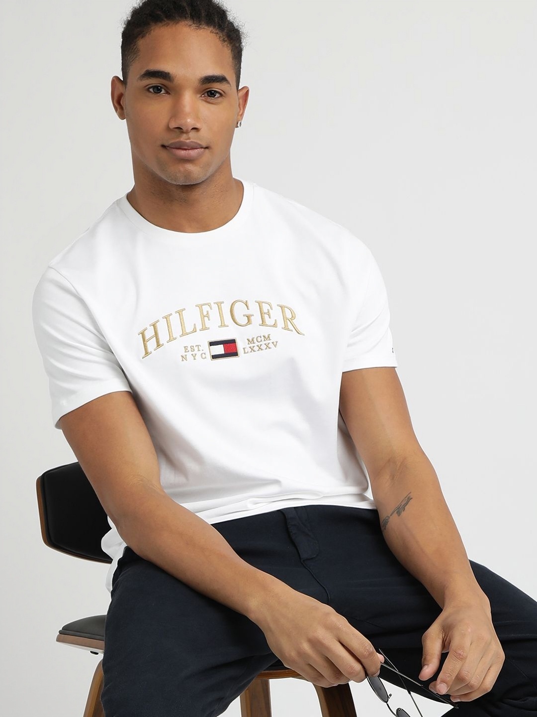 

Tommy Hilfiger Men Brand Logo Printed Round Neck Cotton T-shirt, White