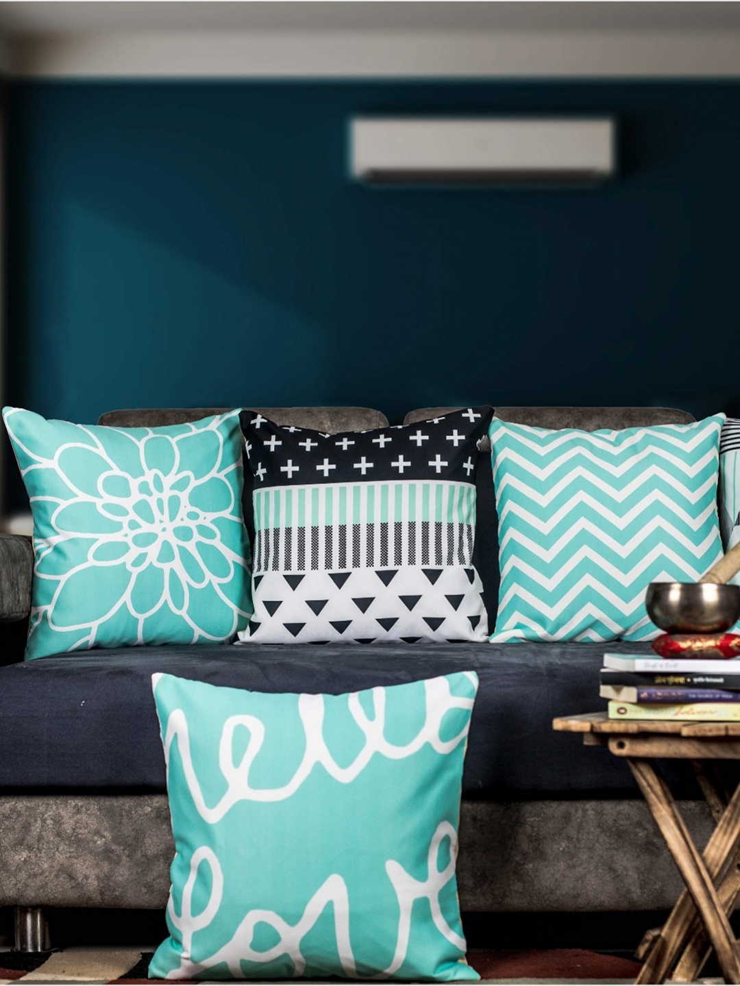 

Vendola Blue & White 5 Pieces Geometric Printed Square Cushion Covers
