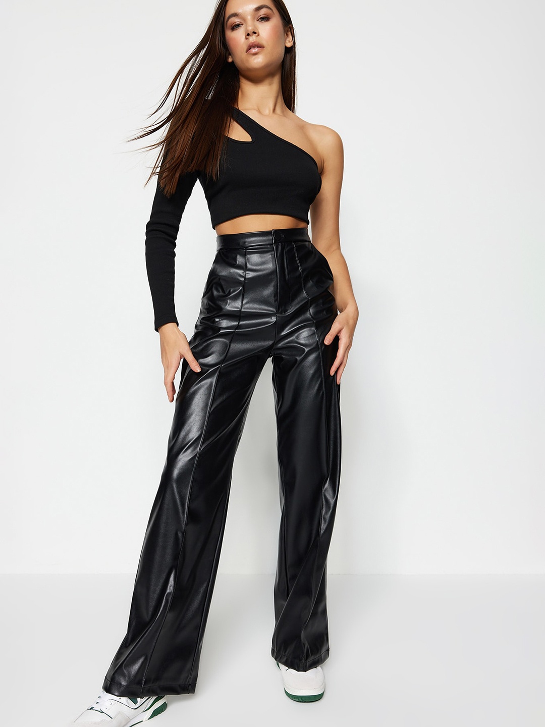 

Trendyol Women Trousers, Na