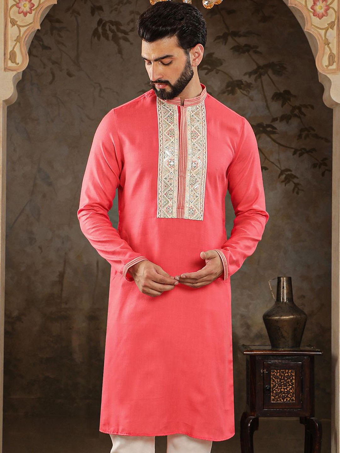

HOUSE OF DEYANN Men Embellished Kurta, Red