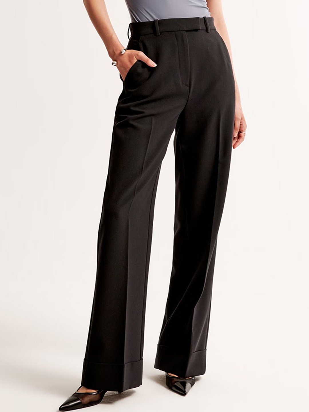 

FNOCKS Women Smart High-Rise Pleated Trousers, Black