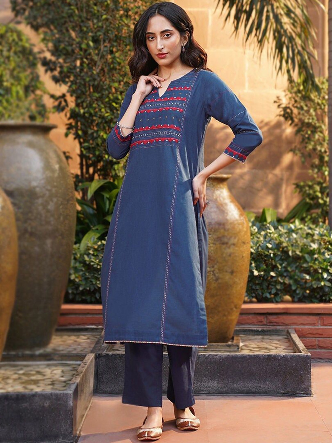 

JAYPORE Embroidered Kanta Work Notch Neck A Line Kurta, Navy blue