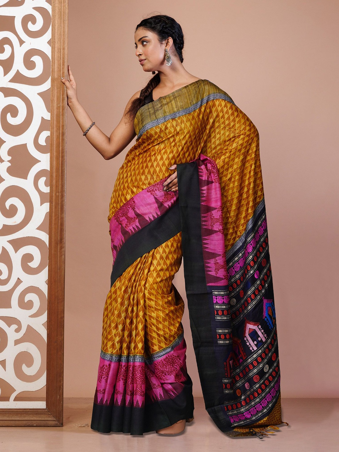

Unnati Silks Ethnic Motifs Pure Silk Handloom Tussar Saree, Brown