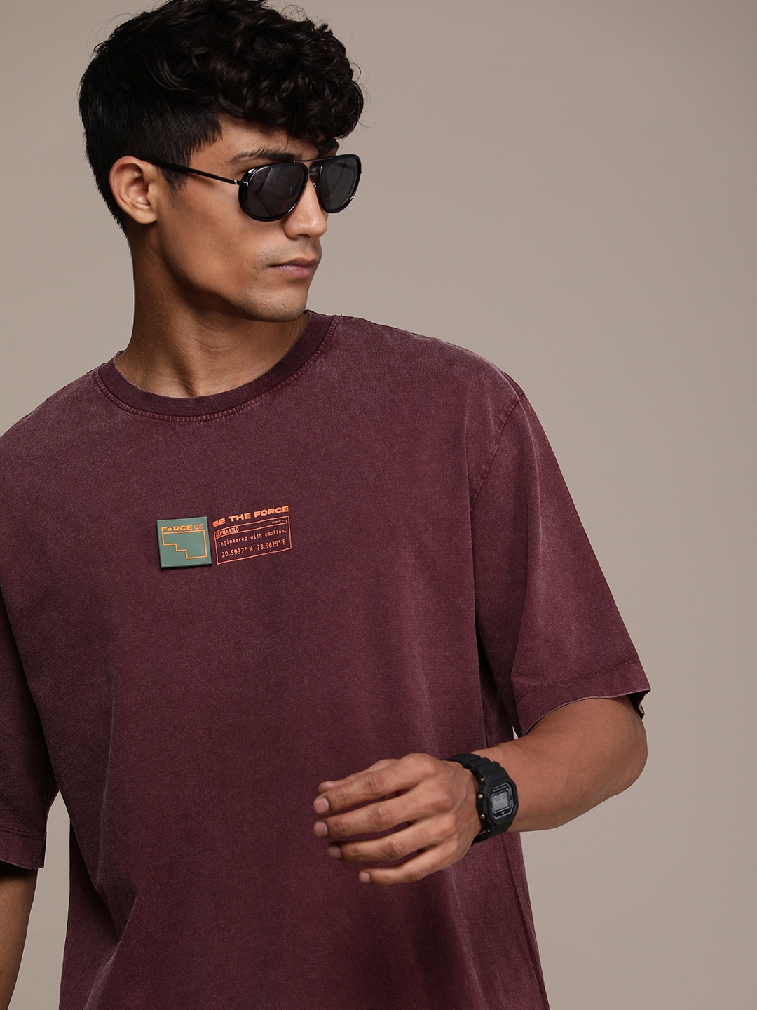 

FORCE IX Men Brand Logo Printed Pure Cotton T-shirt, Maroon