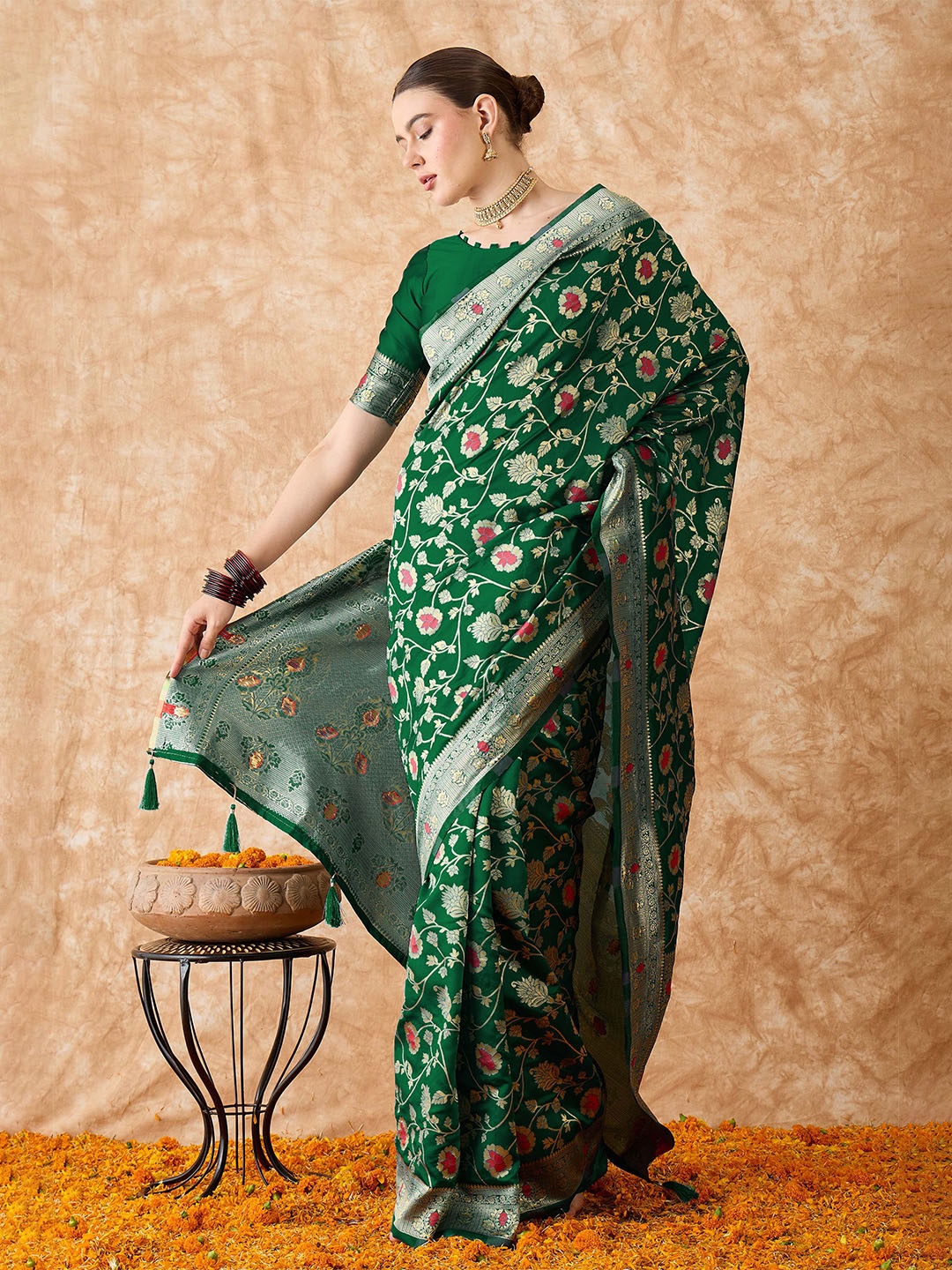 

Sangria Woven Design Banarasi Saree With Blouse Piece, Green